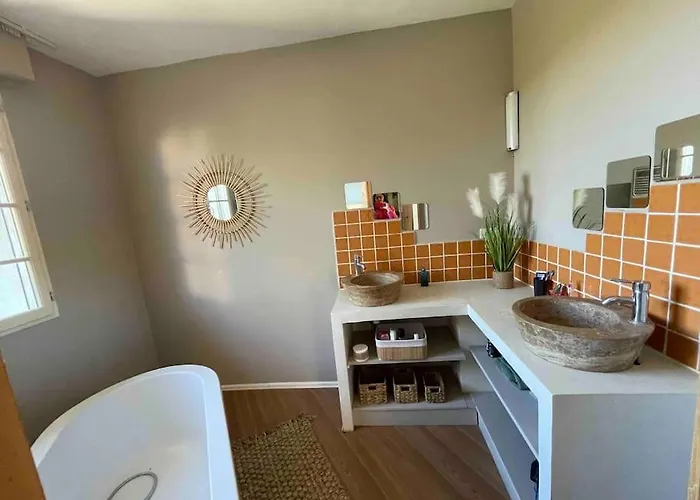 A Flanc De Colline *