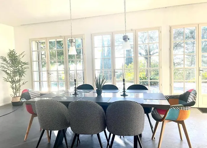 A Flanc De Colline Villa