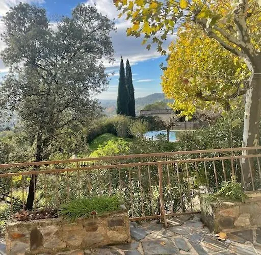 Villa A Flanc De Colline