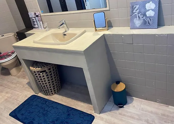 A Flanc De Colline Villa *